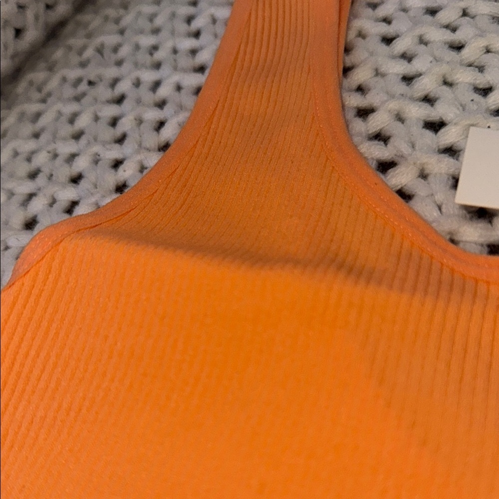 NWT Ribbed crop tank - Picture 2 of 3